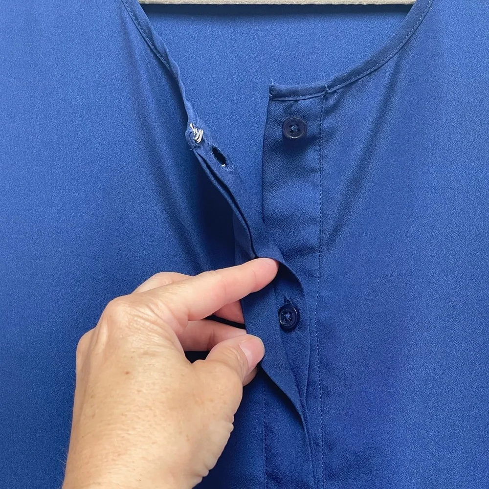 ☀️2/$20 Michael Kors Blue Sleeveless Boxy Blouse w Zipper Shoulder Design | EUC